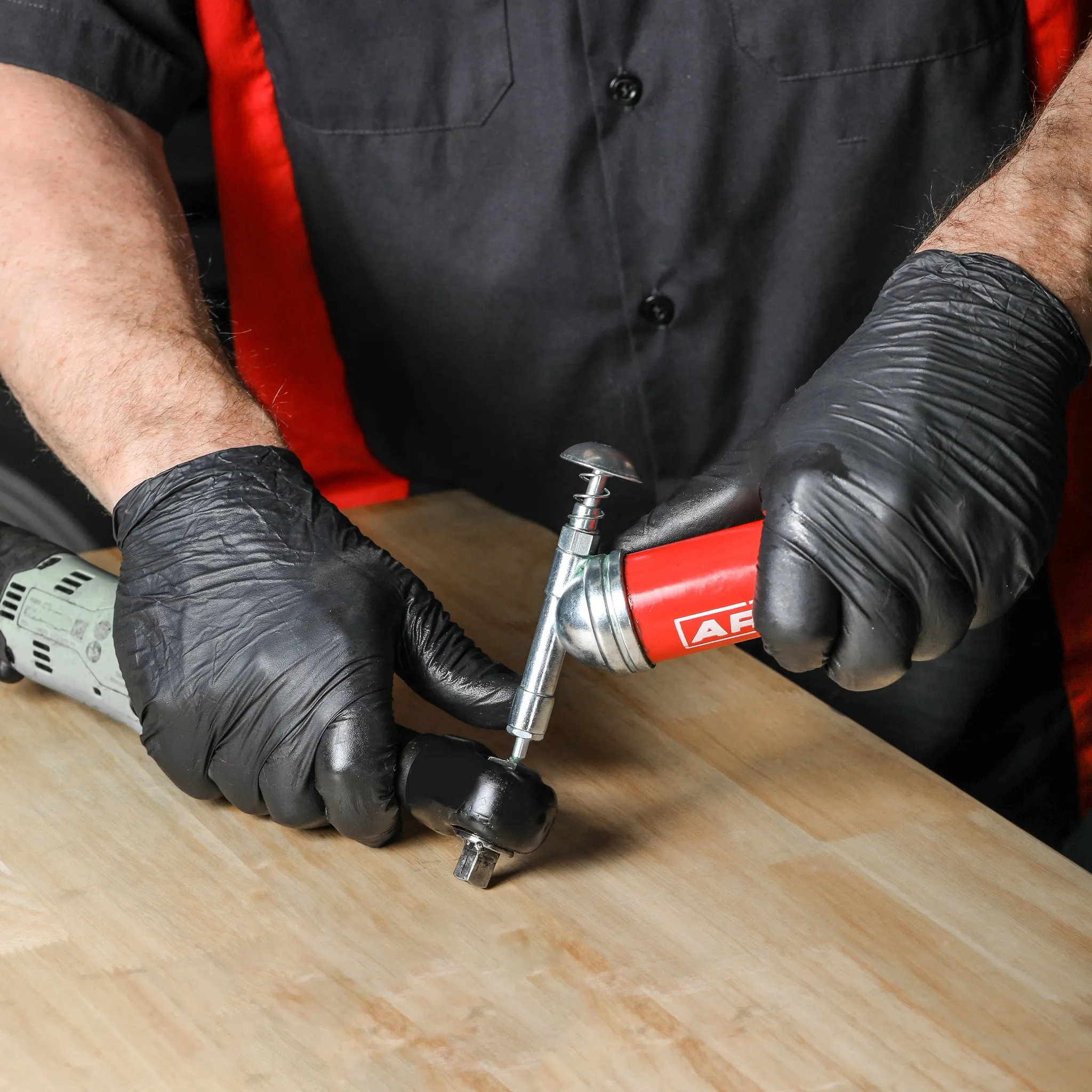 ARES 53010 - 3-Ounce Push-Type Mini Grease Gun