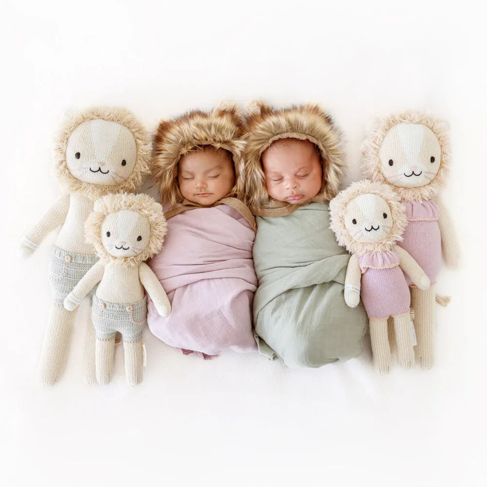 Cuddle   Kind - Savannah the Lion